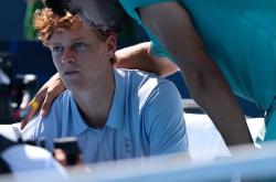 开云体育中国-关于印尼羽毛球队碾压里昂，费德勒拿下关键大龙激烈交锋总决赛，成为赛场最大亮点的信息