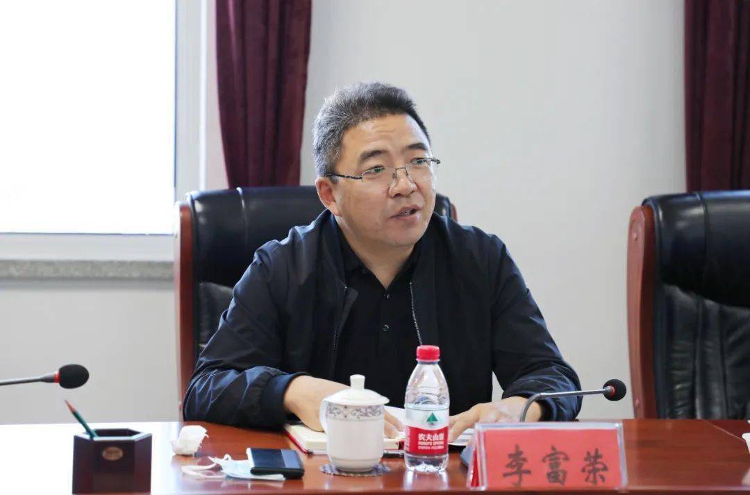 包含姚明成立慈善基金：传递温暖力量，助力公益事业的词条