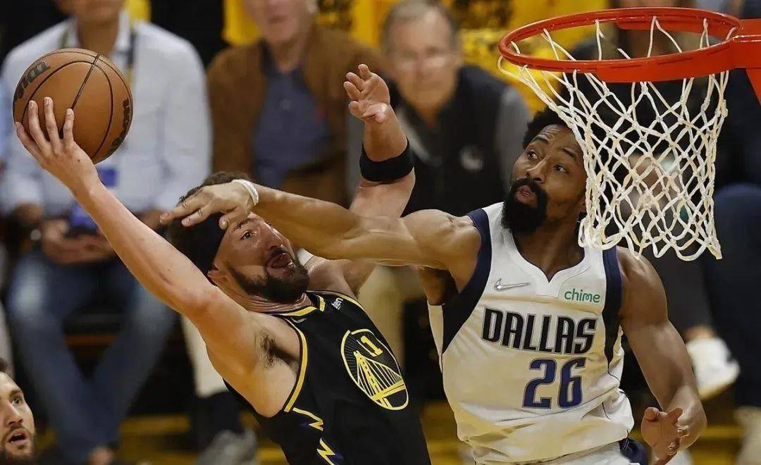 猛龙遭遇失利，水花兄弟联手砍分