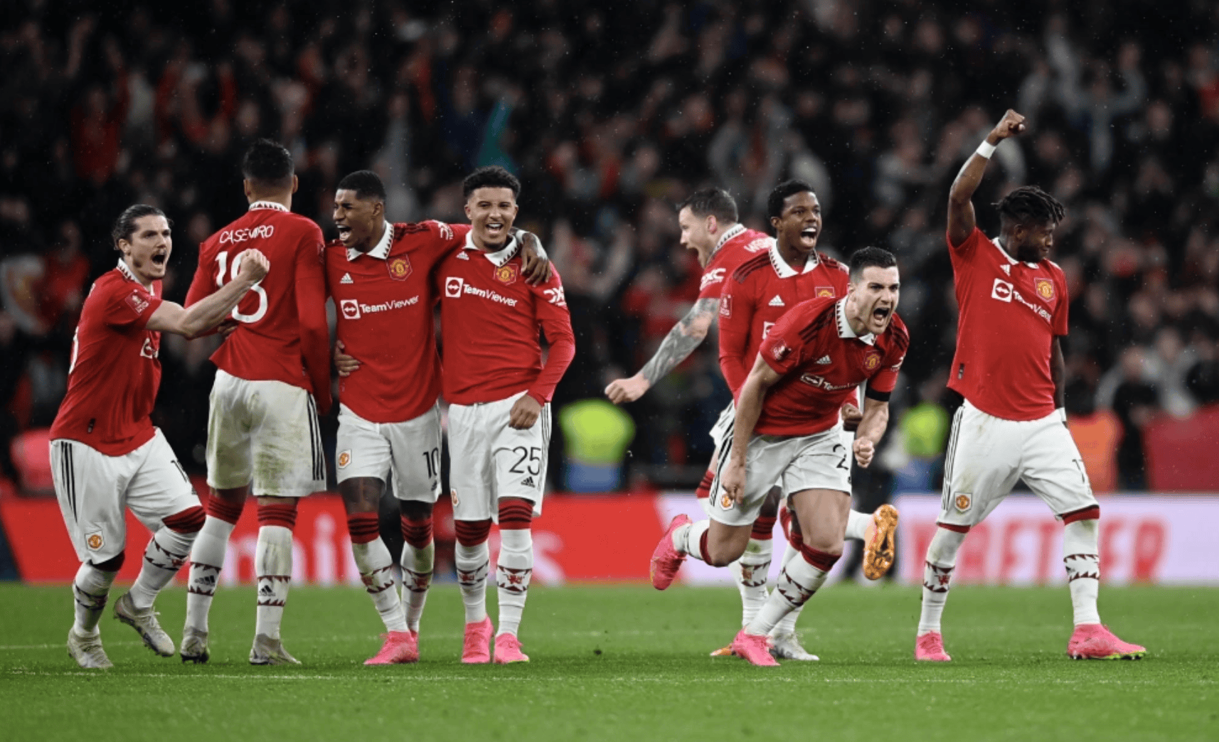 曼联备战全力以赴,迎战强敌 曼联备战全力以赴,迎战强敌