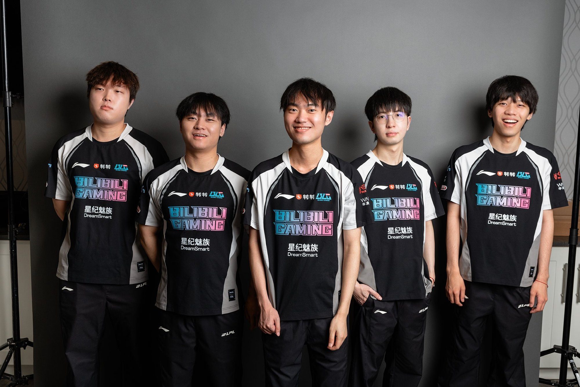 GEN力克LGD，Zeus完成史诗逆转激烈交锋入围赛，成为赛场最大亮点的简单介绍