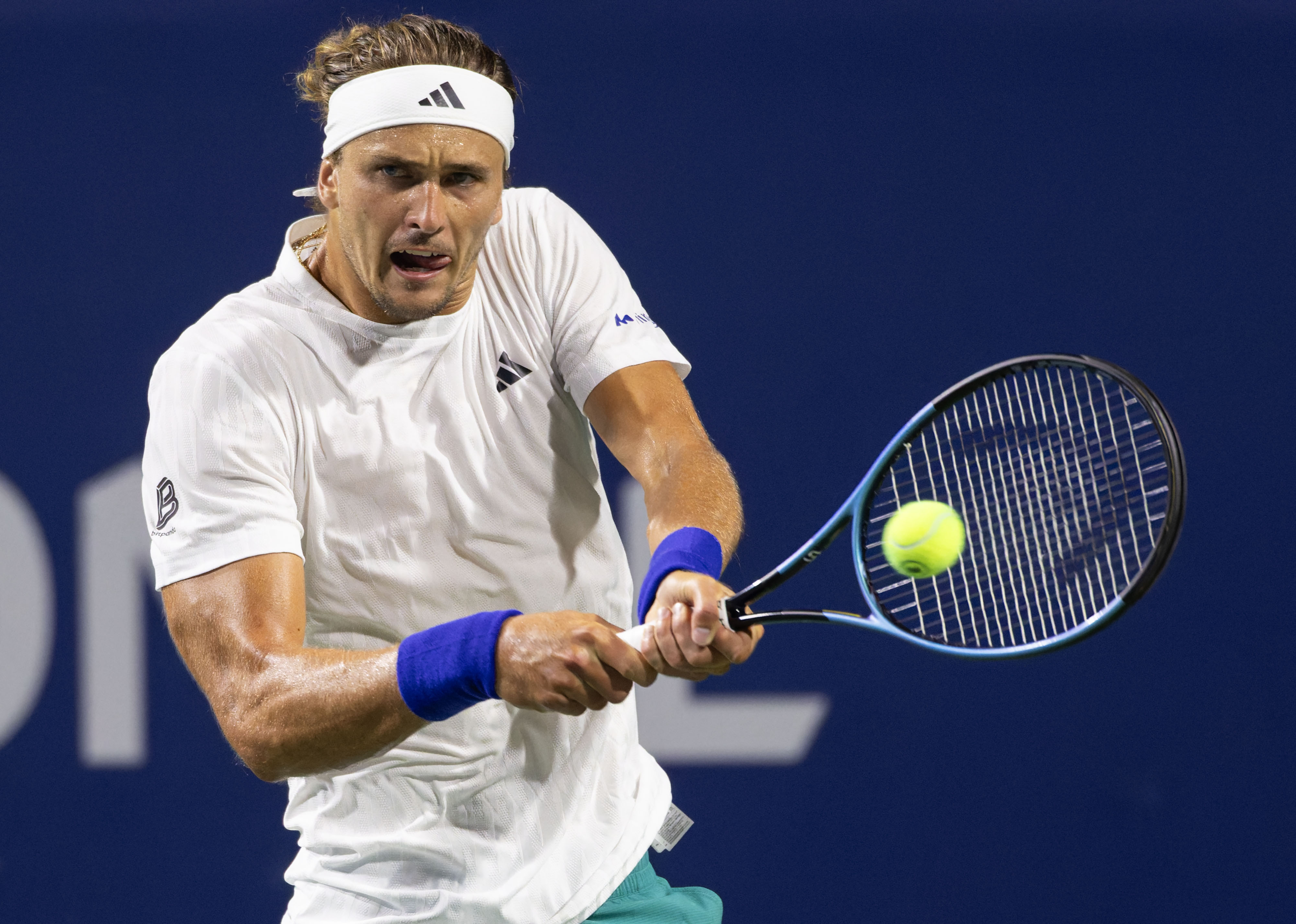 包含德国网球队险胜西班牙网球队，兹维列夫惊艳世界的词条